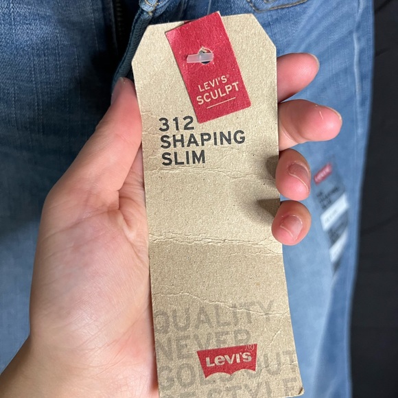BRAND NEW Levi’s shaping super skinny - Picture 2 of 8